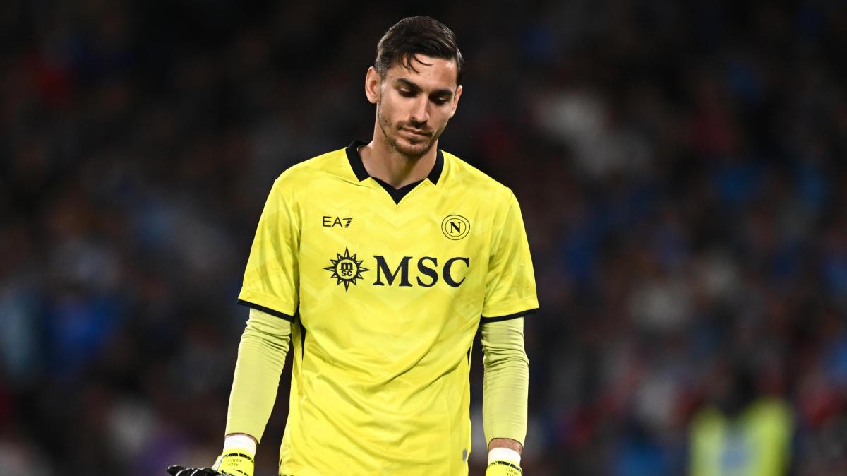 Napoli, Meret si infortuna ad una spalla in allenamento