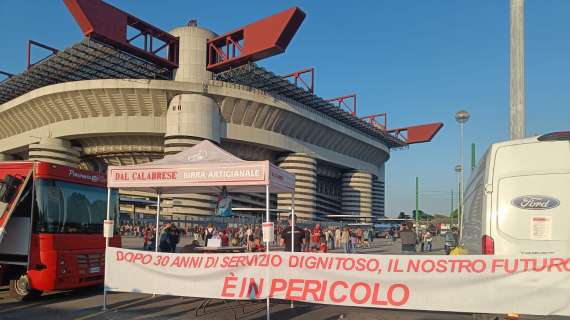 Anche i venditori in protesta a San Siro: "Milan-Inter, i protocolli si rispettano"