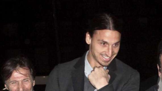 FOTO - Ibra alla festa del Milan