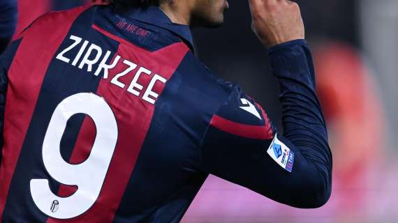Che tipo di giocatore è Joshua Zirkzee? Risponde lui stesso