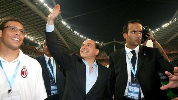 Cari amici di Facebook vi rispondo: "Berlusconi, torna al Milan"