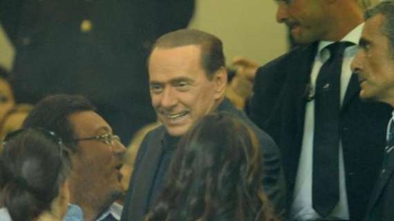 Sorpresa ieri pomeriggio: Silvio Berlusconi al Milan MegaStore