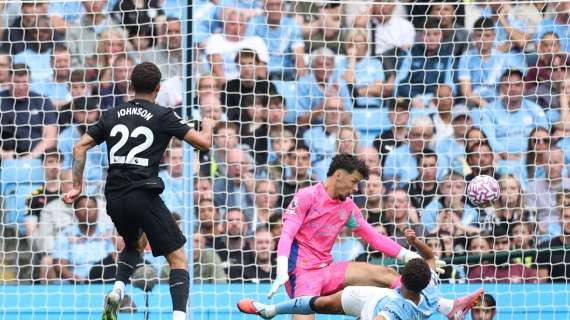 Donnarumma si propone al City grazie a Trafford: il portiere fa una papera e Guardiola perde col Tottenham