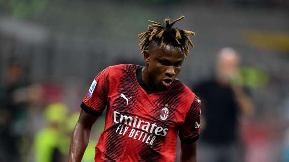 Il Milan trema, Cukwueze si esalta e lo rimette in partita: 1-1 all’intervallo