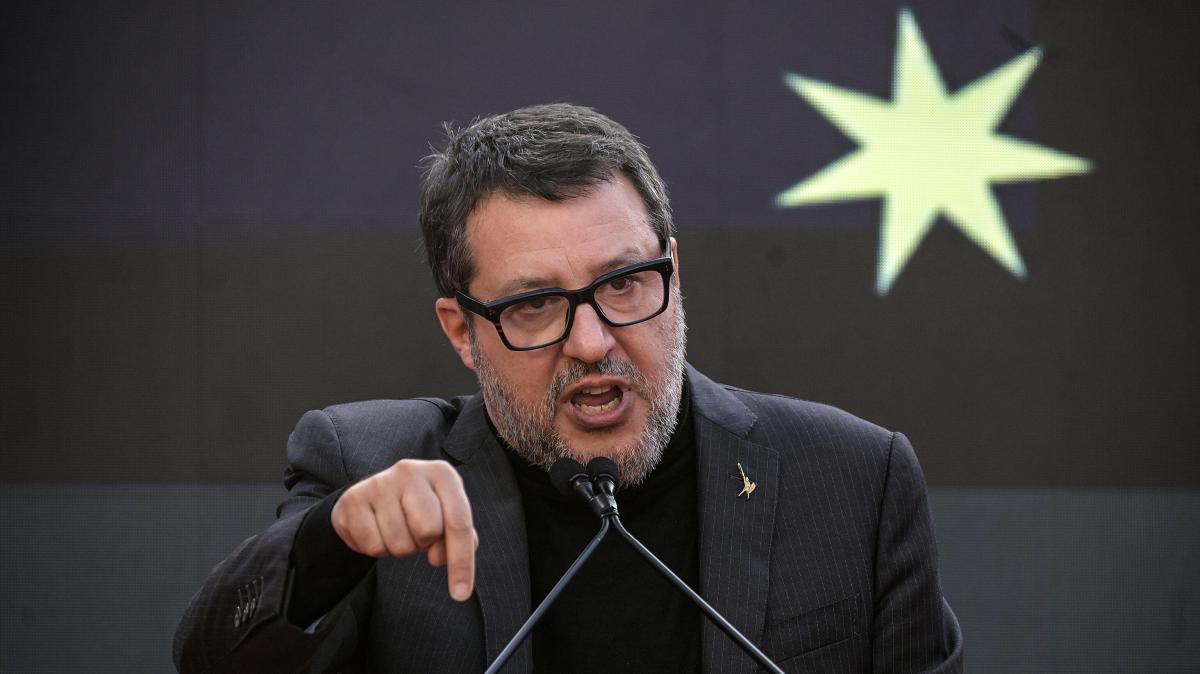 Milan-Como a Perth, il commento lapidario di Salvini: "È una fesseria"