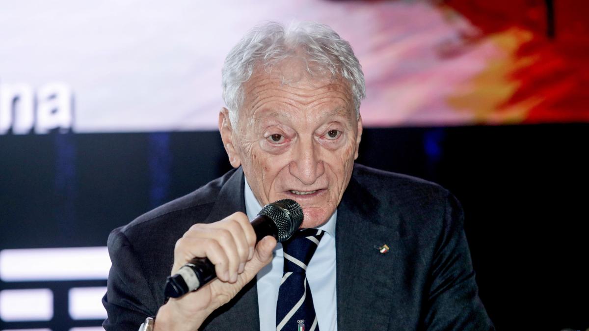 Il presidente del Coni duro con la Figc: "Cambiare un nome non basta"