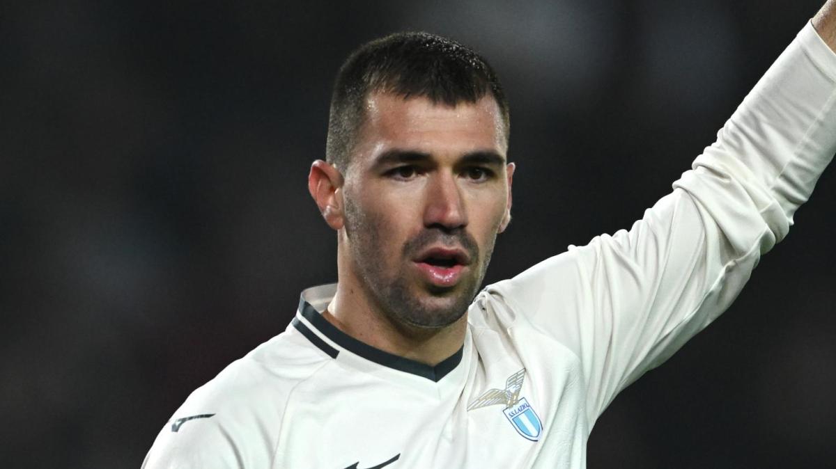 Lazio-Milan, i convocati di Sarri. Anche Romagnoli e Basic out