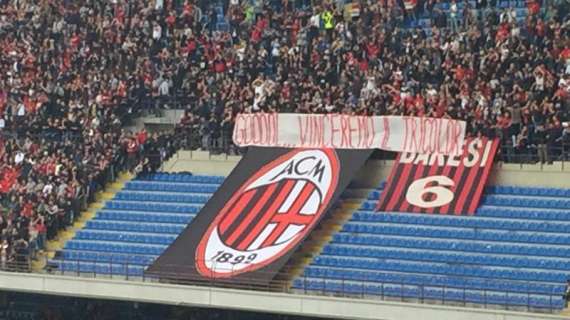 FOTO MN - LA Curva Sud ironica: "Gooool...vinceremo il tricolor"