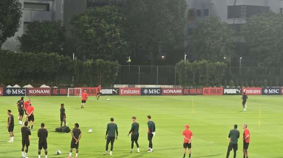MN - Il temporale se ne va: riprende l'allenamento del Milan a Hong Kong