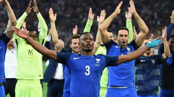 Evra: "Il calcio e l'Italia mi hanno salvato. Prima vendevo droga e chiedevo l'elemosina"
