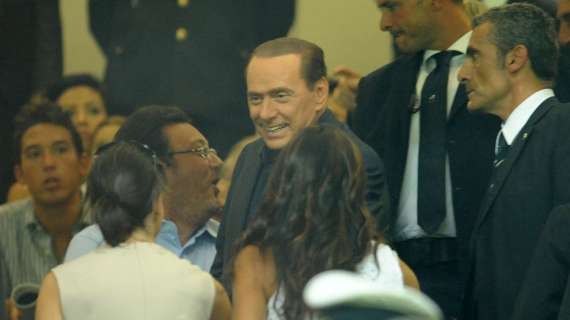 Berlusconi ha appena lasciato lo spogliatoio rossonero