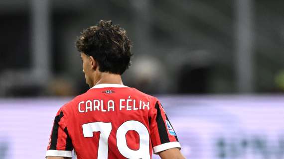 Intervallo all'Olimpico, il Milan gioca meglio in dieci e pareggia