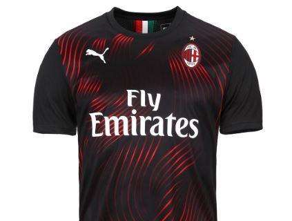Feronikeli-Milan: rossoneri in campo con la terza maglia