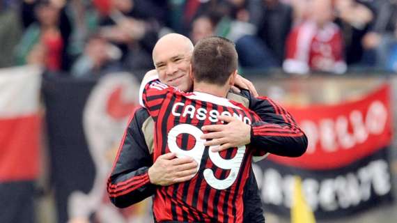 Abbraccio tra Cassano e il dottor Tavana