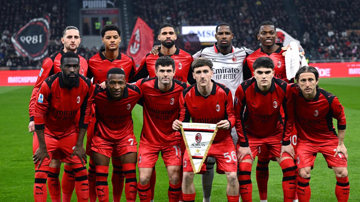 Milan in campo contro il Parma con il "PUMA x Slam Jam x AC Milan Fourth Kit 2025/26"