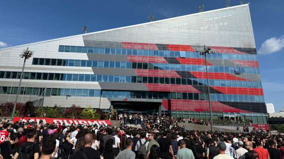 LIVE MN - Corteo a San Siro: la Curva conferma l'uscita dallo stadio al 15'