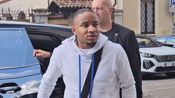 MN - Nkunku è arrivato in sede per la firma del contratto