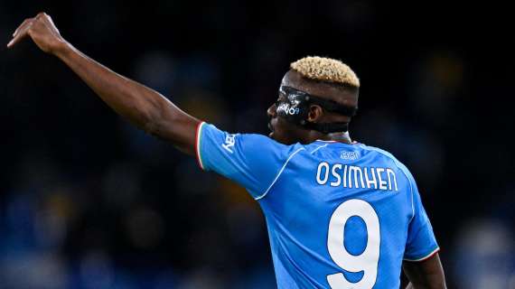 Serie A, Kvaratskhelia e Osimhen trascinano il Napoli contro il Cagliari