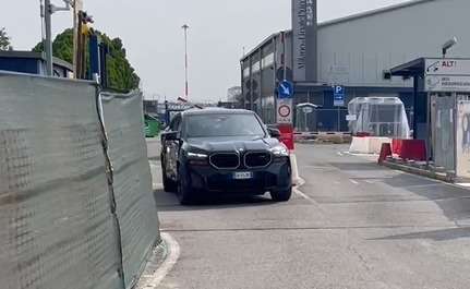 VIDEO MN - Athekame è atterrato a Linate. Ora andrà alla clinica La Madonnina per le visite mediche