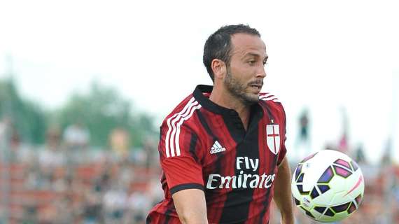 Pazzini alla Gazzetta: “Si sente la mancanza di Montolivo, il Milan ha sempre avuto uno zoccolo duro italiano”