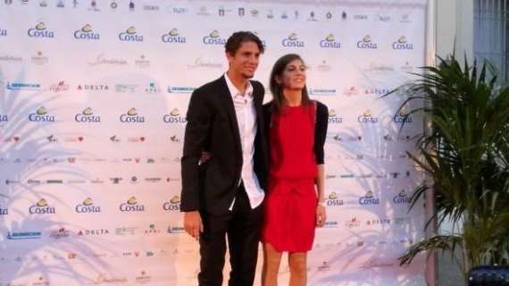 VIDEO MN - L'arrivo di Locatelli con la sorella al Premio Gentleman 2017