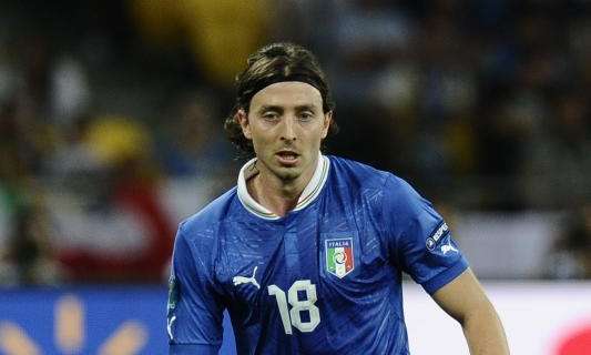 Montolivo su Twitter: "Teniamo alta la testa, grazie ai tifosi italiani"