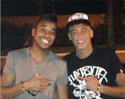 Santos-Robinho, la foto con Neymar vale più di mille parole
