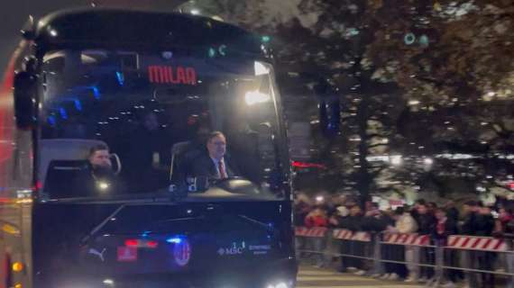 VIDEO MN – Il pullman del Milan è arrivato a San Siro