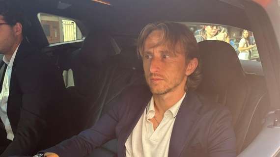 Il Milan accoglie Modric: "La Scala del Calcio ha un nuovo Maestro"