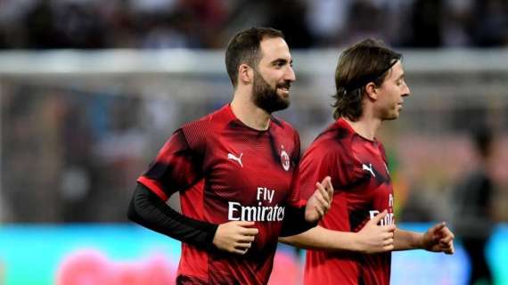 Ambrosini: "Higuaín? Giusto che il Milan abbia provato a convincerlo a restare"