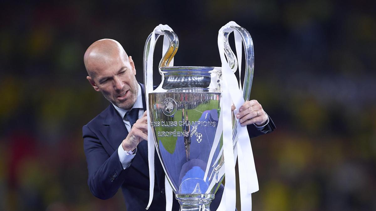 Zidane annuncia che tornerà presto ad allenare: le sue parole