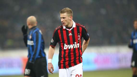 Abate resta in rossonero
