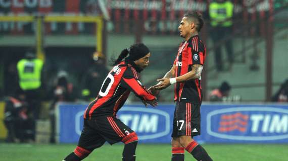 Milan, i ringraziamenti di Ronaldinho sui social: "Questa folla è incredibile"