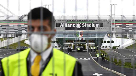 Coronavirus, mascherine obbligatorie all'aperto e nei luoghi chiusi