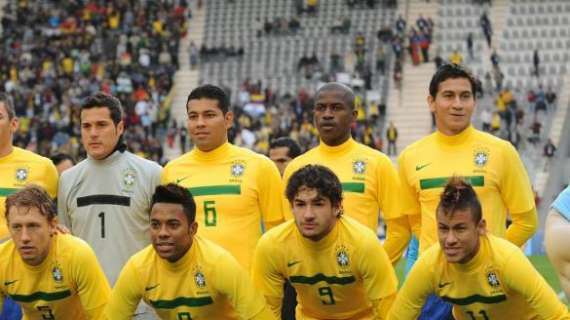 Ganso, Neymar, Riquelme e Vargas. Chi la spunterà?