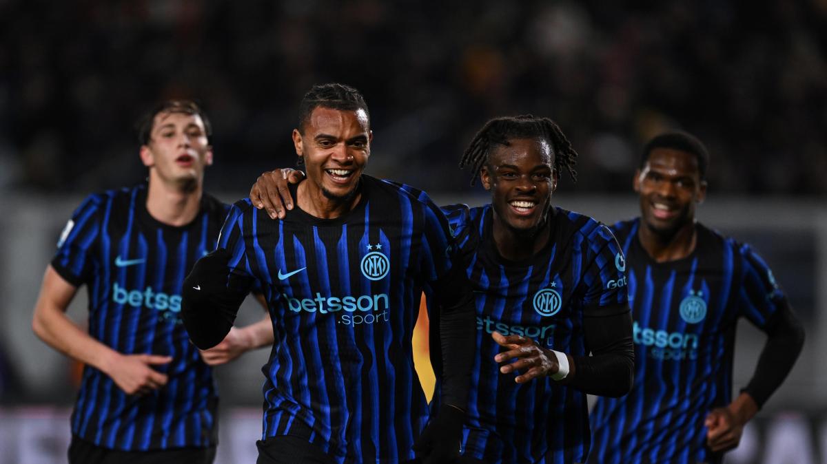 Prima pagina Gazzetta: "L'Inter se ne va: +10. Alle 18 il Milan prova a tenere vivo il campionato"