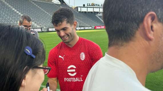 FOTO MN - Pulisic e Thiaw firmano autografi al BMO Stadium