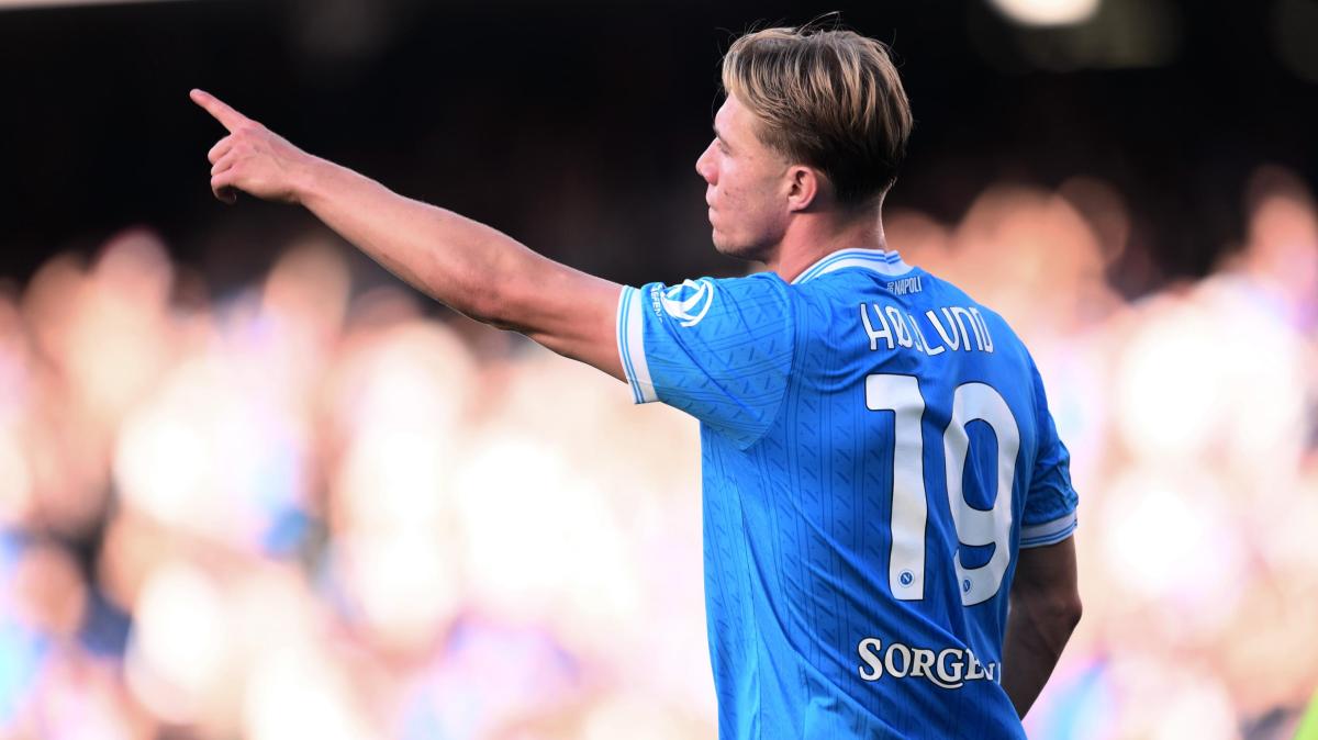 Napoli, ufficiale il riscatto di Hojlund dal Manchester United