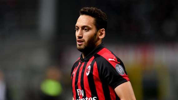 Il Milan accoglie Bennacer ma Giampaolo è ancora privo della mediana titolare: contro il Bayern chance importante soprattutto per Calhanoglu