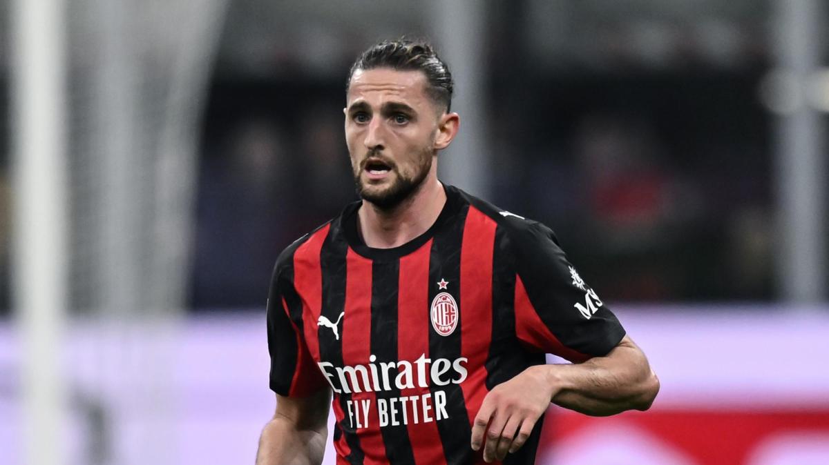 MN - Rabiot in sala conferenza: vistosa fasciatura dopo il colpo di Bastoni