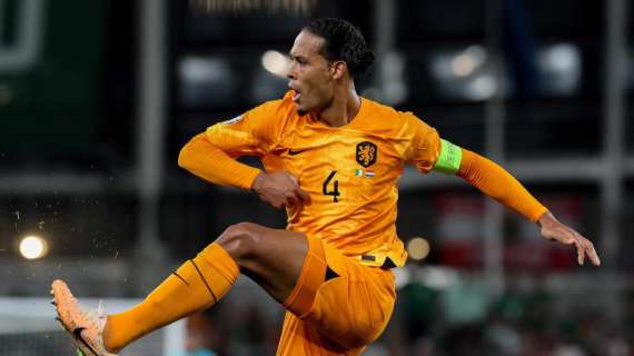 Van Dijk: “Rinuncerei a parte dello stipendio per giocare di meno”