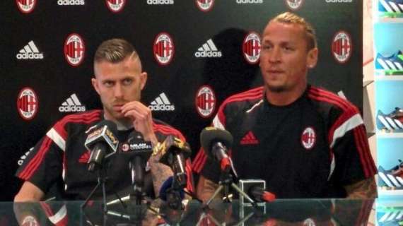 PHOTOGALLERY MN - Le immagini di Mexes e Menez al Milan Megastore