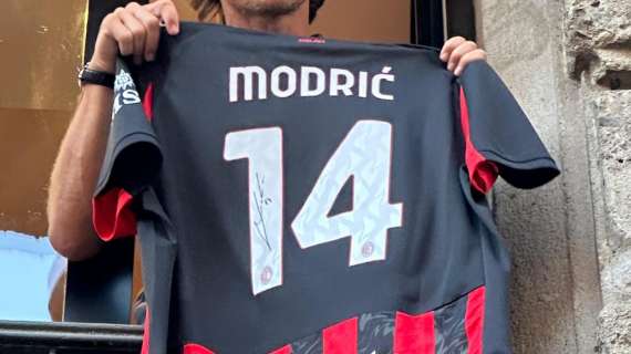 Modric e la maglia 14: "Cruijff è il simbolo di questo numero, il giocatore che ha dato importanza al 14 e lo ha reso speciale"