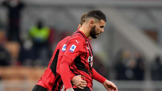 VIDEO MN - Milan, Theo ha appena lasciato Casa Milan dopo la firma sul rinnovo fino al 2026