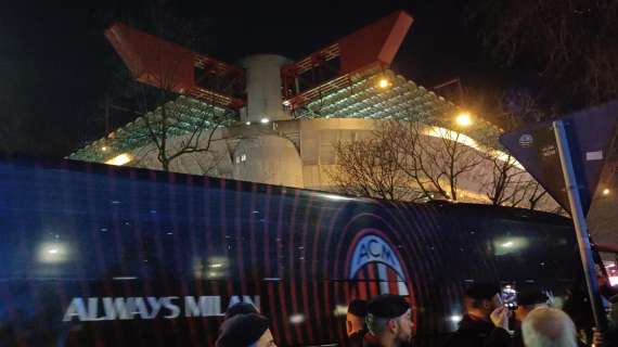 VIDEO MN - Verso Milan-Slavia Praga: la squadra rossonera è arrivata a San Siro