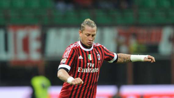 Falso il profilo Twitter di Mexes