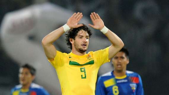 Pato e Yepes hanno raggiunto i compagni a Milanello