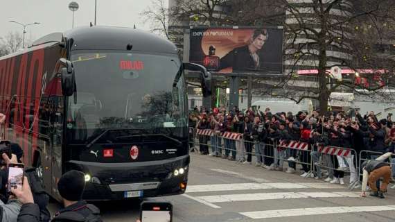 VIDEO MN - Il pullman del Milan è arrivato a San Siro