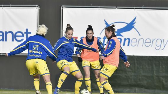 Ha finalmente anche dei volti la nazionale delle rifugiate afgane