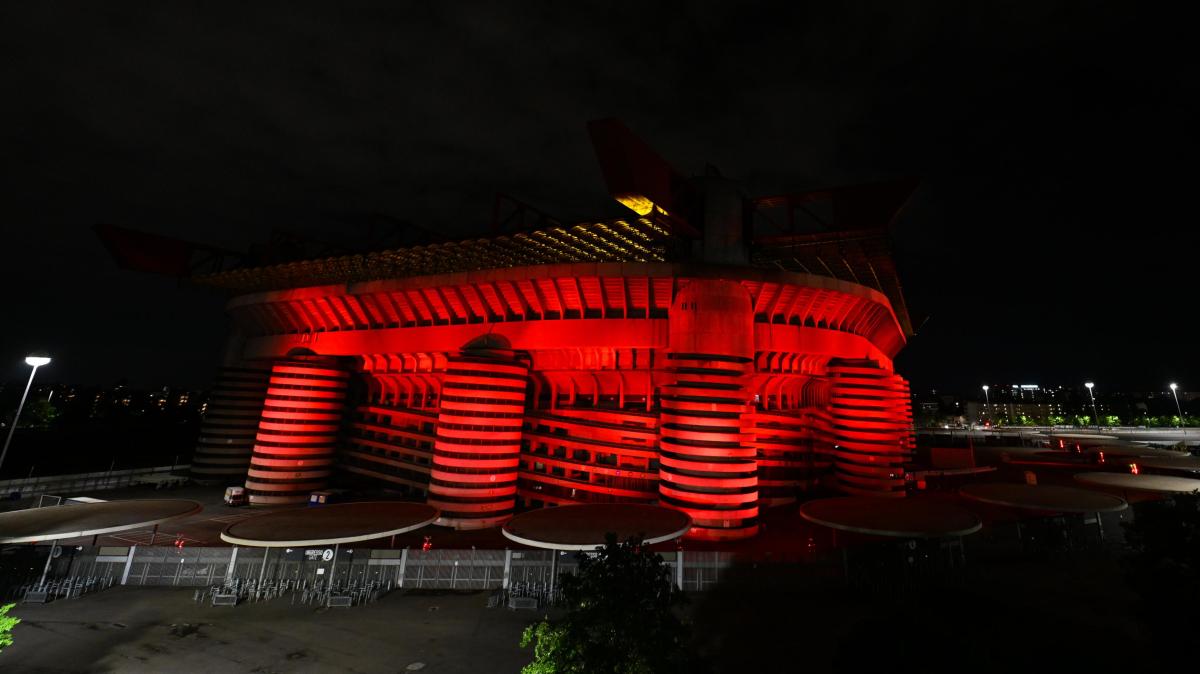 Milan-Juve a San Siro, dirigenza rossonera al completo: e quanti vip in tribuna!